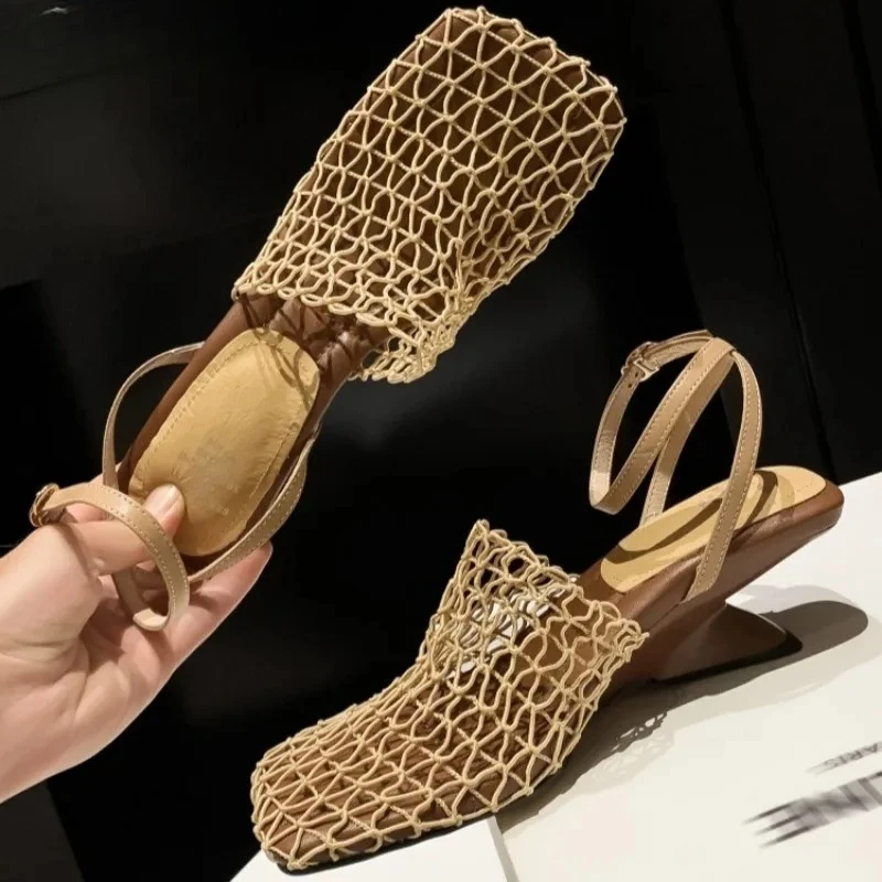 Tecer malha sandálias de salto feminino gladiador oco sapatos de salto alto 2026 verão dedo do pé quadrado estilingue tendência praia férias calçado
