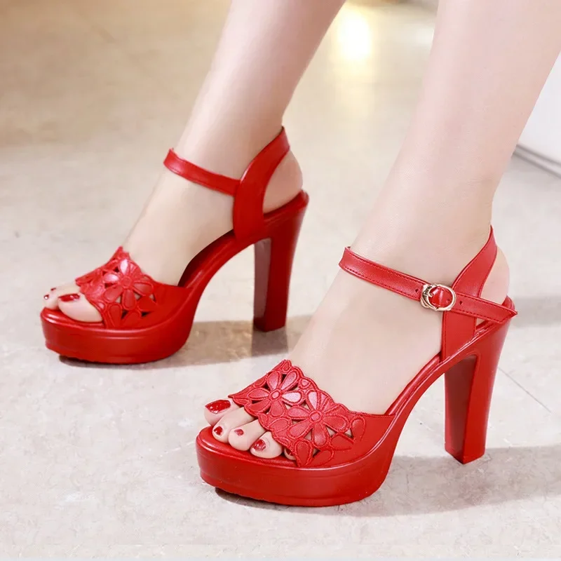 10cm Small Size 32-43 Elegant Floral Cutout Platform Sandals 2024 Summer Womens Block High Heels Sandals Office Model