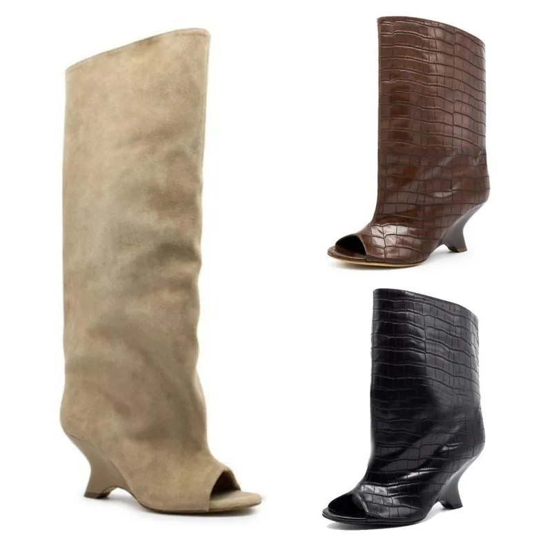 

Европейская и американская модная обувь для верховой езды на высоком каблуке из замши для женщин, ниха и универсальные крутые ботинки с открытым носком