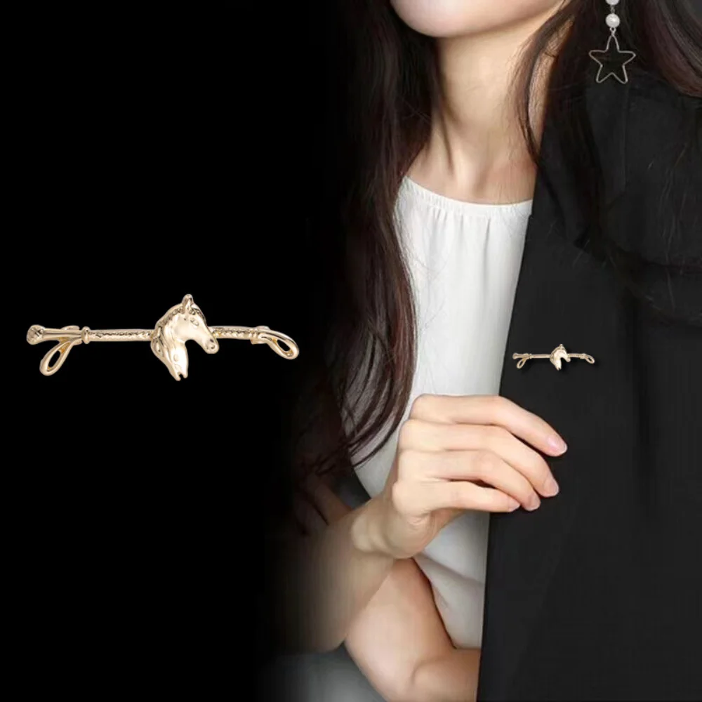 Exquisite Metal Horsehead Whip Brooch Zodiac Horse Metal Long Brooch Men's and Women's Coat Animal Collar Decoration view 3
