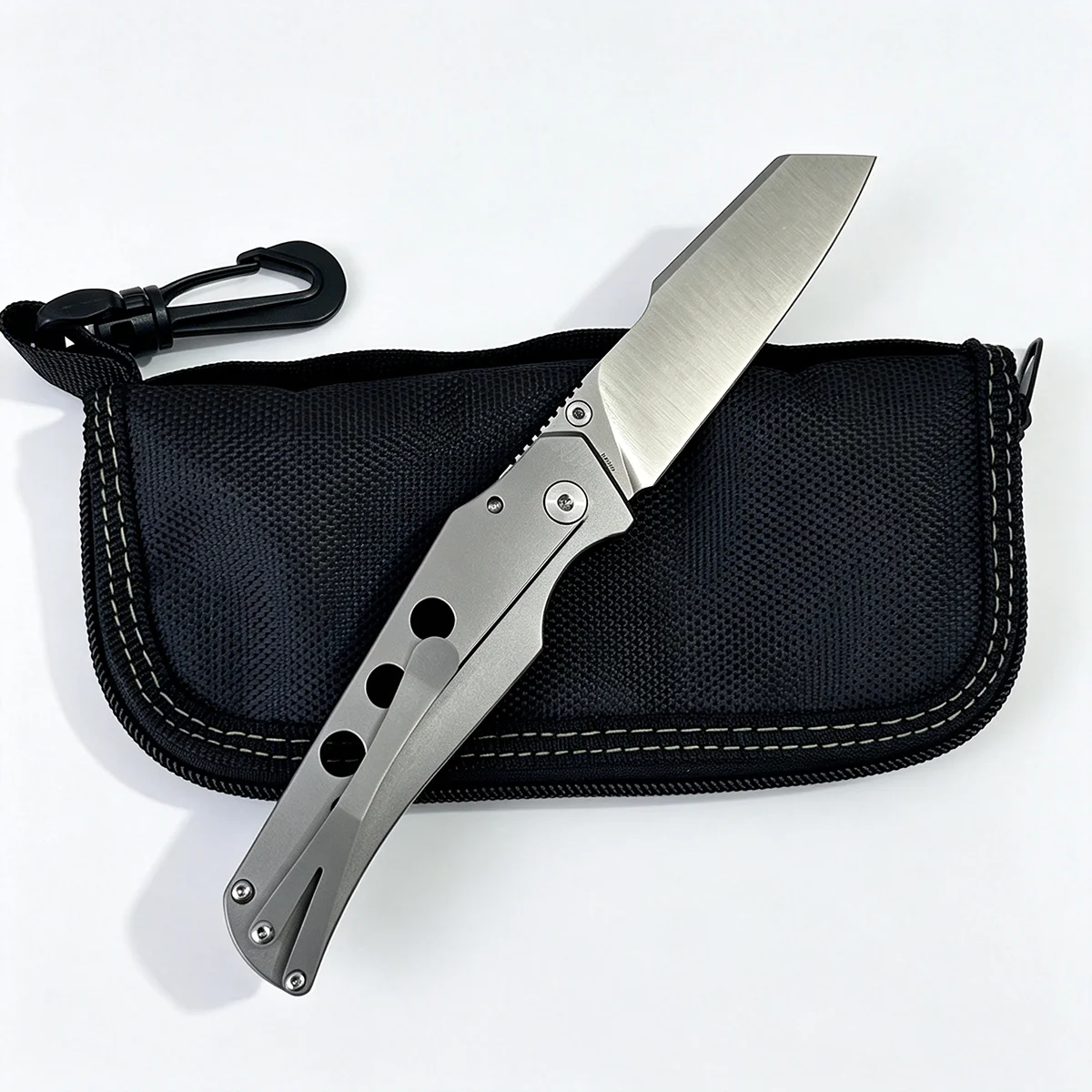 Austrian M390 Powder Steel Folding Knife Carbon Fiber TC4 Handle Cryogenic Treated Ceramic Bearings 87g Outdoor EDC Tool