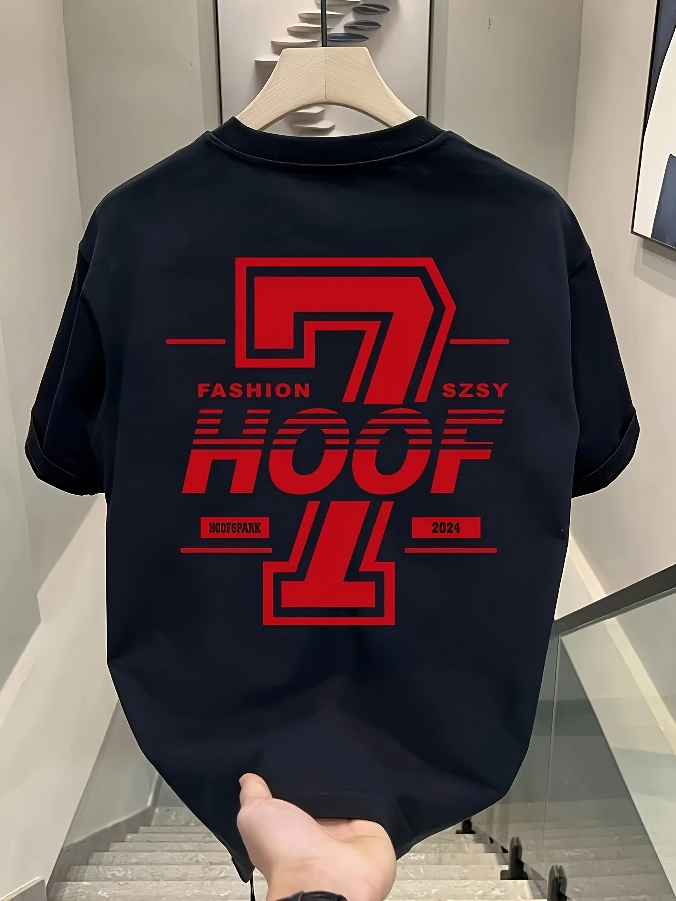 

Loose-fitting, versatile, round-necked short-sleeved T-shirt, American-style rebellious and stylish T-shirt for couples.