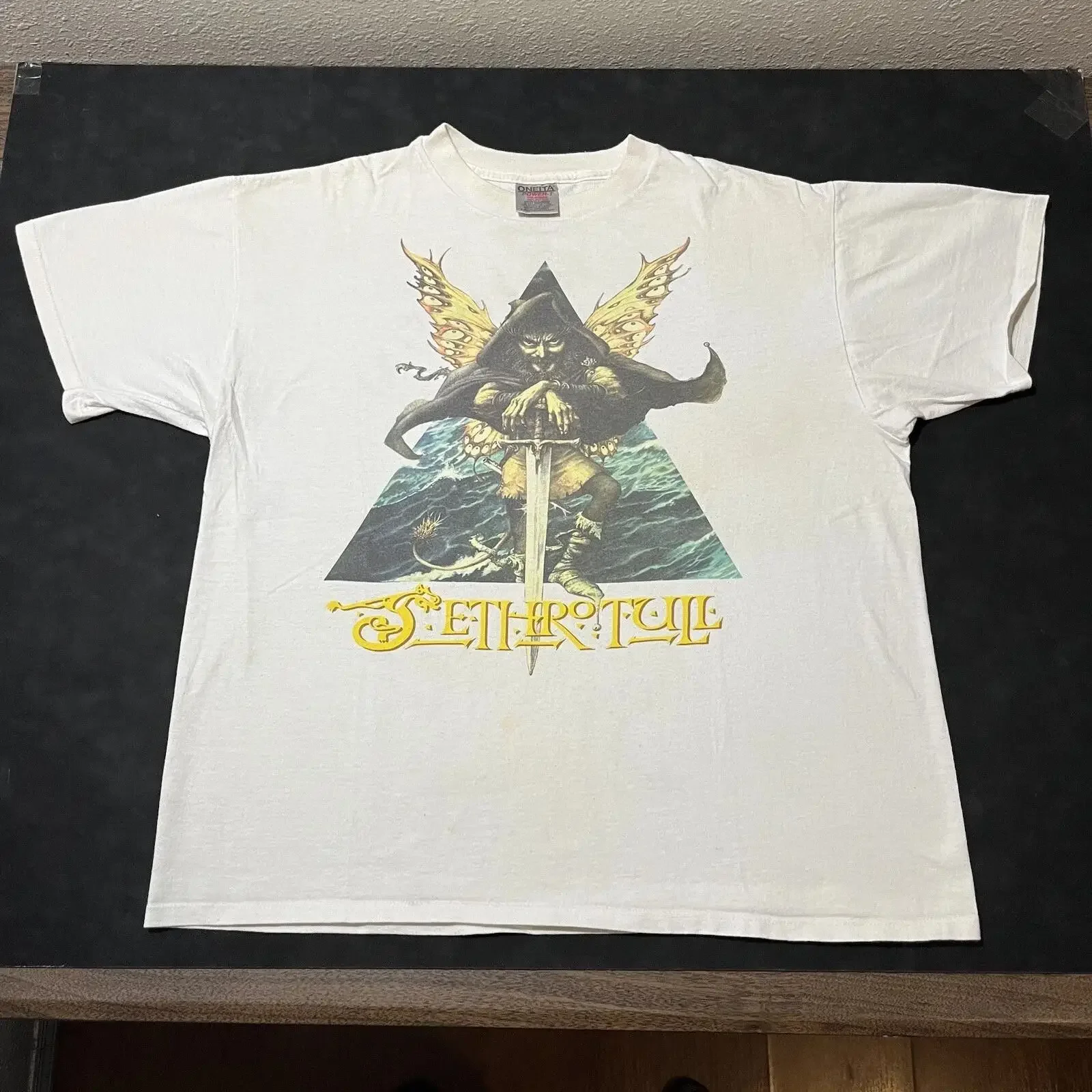 Camiseta Vintage Jethro Tull Fairy Wizard Flute Rock Anos 90 80 Sword Concert Tamanho XL Lavada Casual Elástica Estilosa Masculina