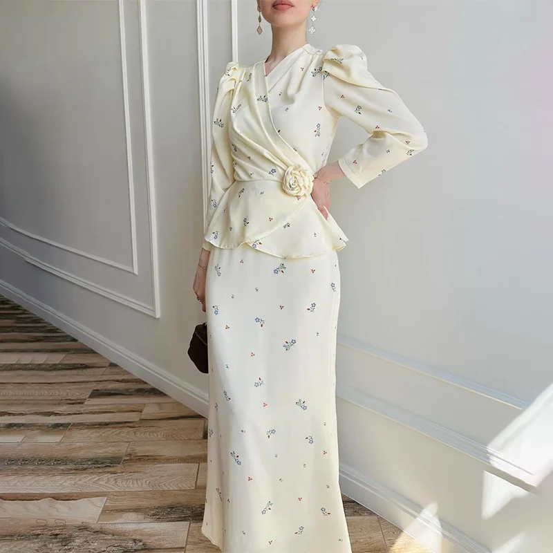 

Модная женская одежда 2025 года, v-образный вырез, перекрещенный пух, темпераментный костюм на шнуровке, юбка с длинными рукавами, юбка-маятник в виде листьев лотоса Z041