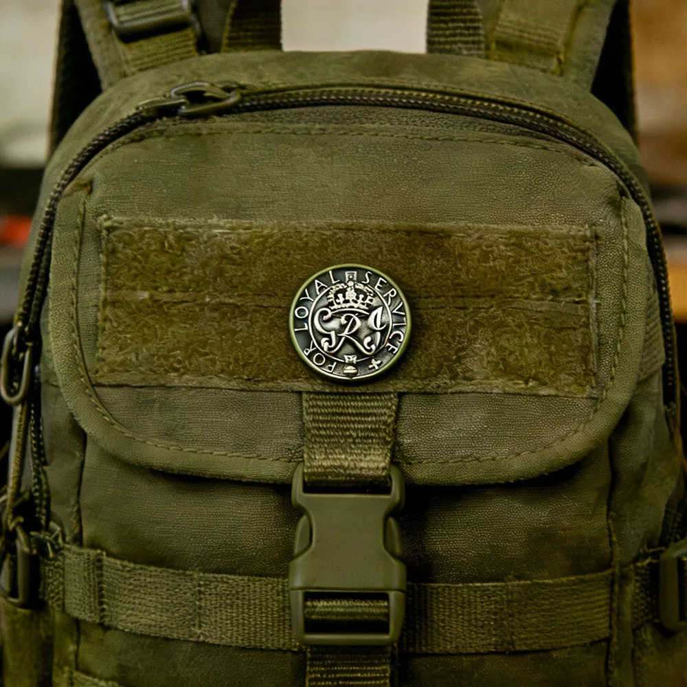 Vintage British-Style WWII King's Medal for Loyal Service Brooch: A Metal Badge Exclusively for Military Enthusiasts