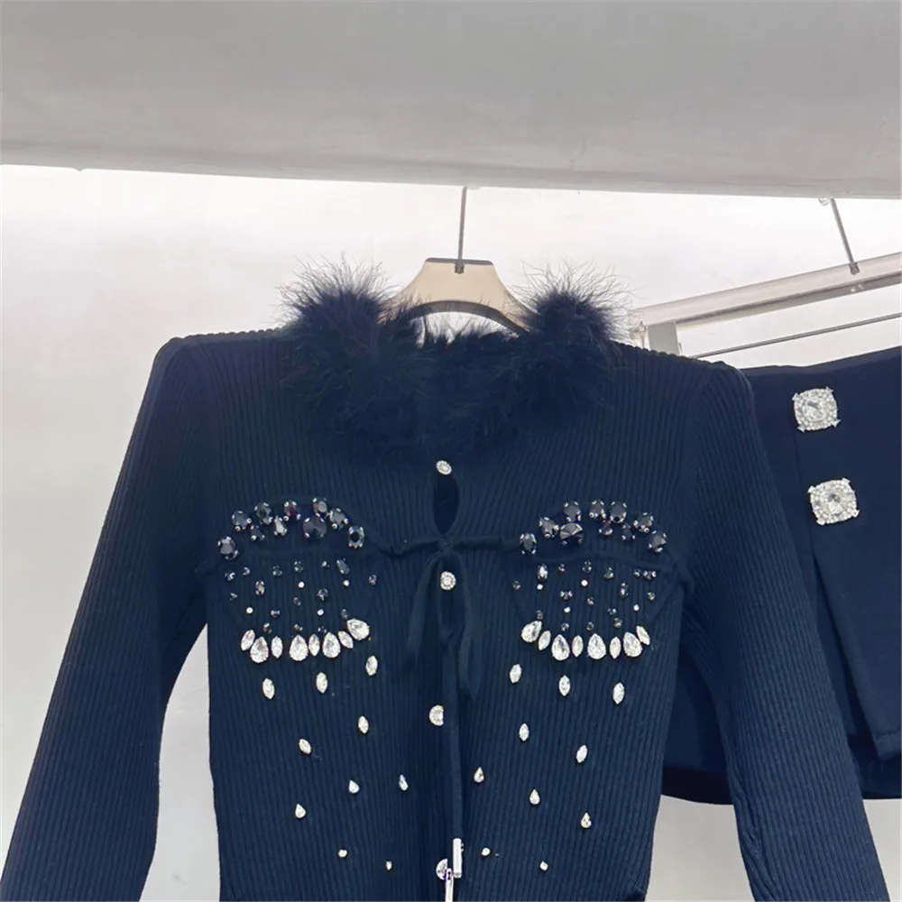 Autumn Winter New Fur Stitching Collar Short Cardigan Women Fashion Luxury Beaded Sweater Knitwear Tops Y4573