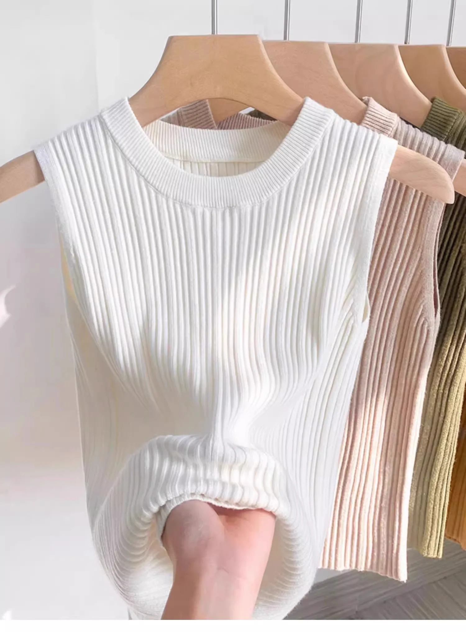 Solid Slim Thin Sleeveless Knitted Sweater 2026 Spring Summer O-Neck Shirt for Women Elegant Casual Blouse Blusas