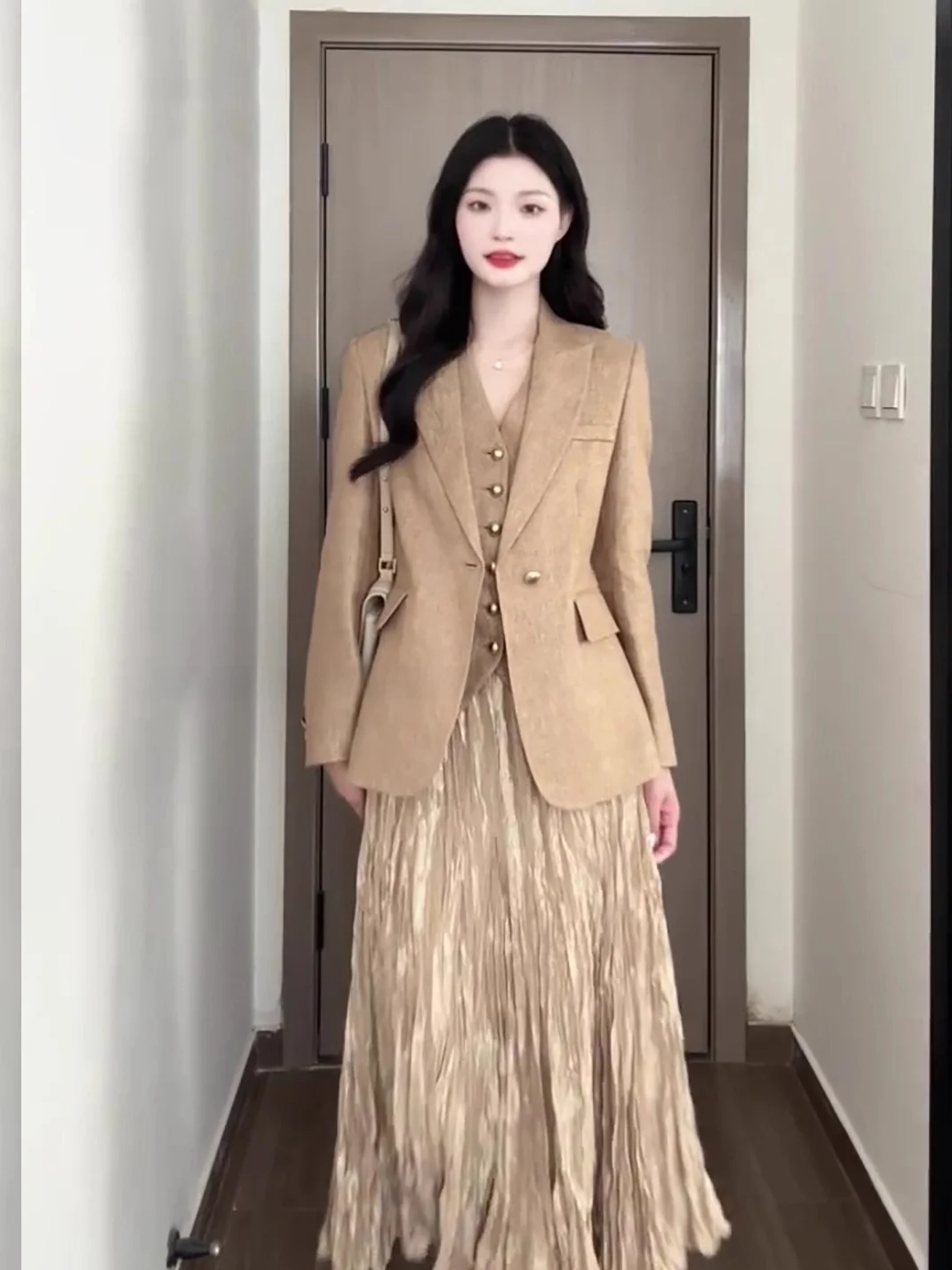 

Элегантный осенне-зимний женский костюм-жилет с юбкой: комплект с юбкой, высокой талией, свободного кроя, V-образный вырез, дышащий материал