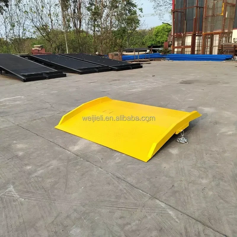 Portable Hydraulic Container Ramp Adjustable Height for Trucks Heavy Duty Loading Dock Bridge Equipment for Warehouse