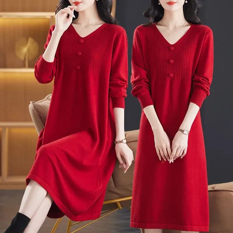 فستان محبوك أحمر للنساء، أزياء أنيقة مع أزرار وتصميم رقبة على شكل V مناسب لخريف وشتاء