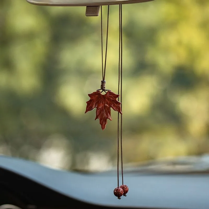 

Wood Maple Leaf Car Hanging Pendant Chain Swinging Auto Interior Decor Ornament Accessories for Windshield Mirror Fashion Gifts