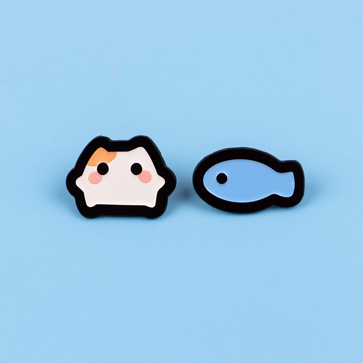 Katzen- und Fisch-Emaille-Anstecknadel, Cartoon-Tier-Brosche, Anstecknadeln für Rucksack, Kleidung, Accessoires, Modeschmuck, Geschenke für Freunde – Detail 4