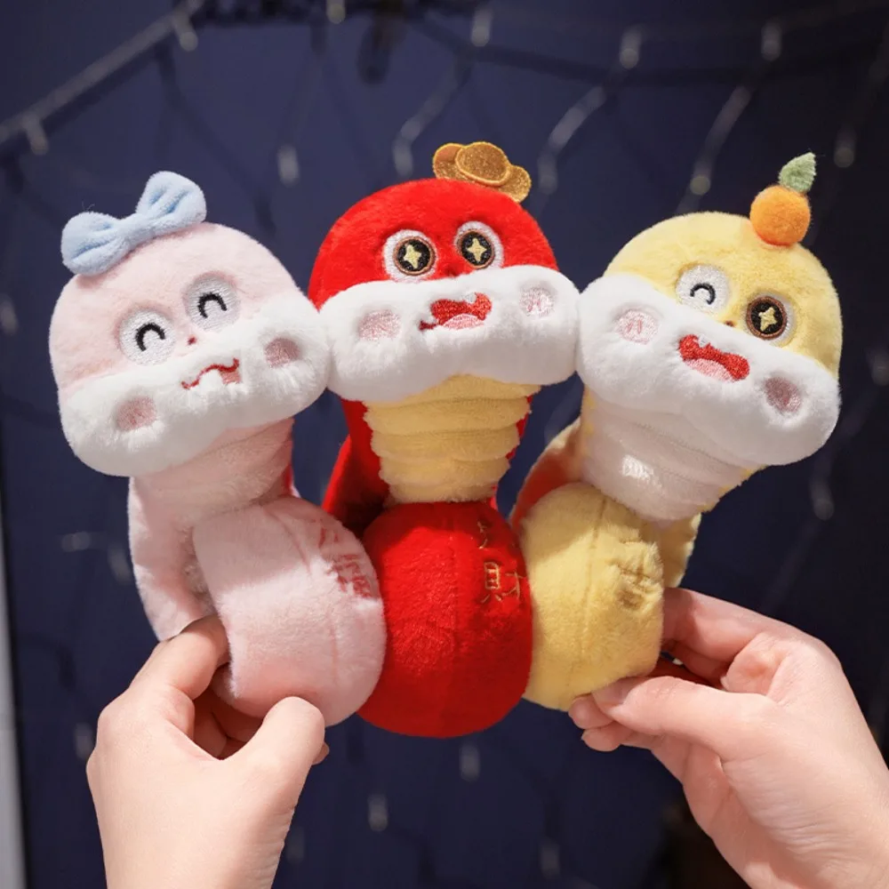 Mascots Snake Plush Slap Bracelet Circle Toy Wrist Style Snake Slap Snap Doll Toy Soft Cute New Year Plush Hand Ring