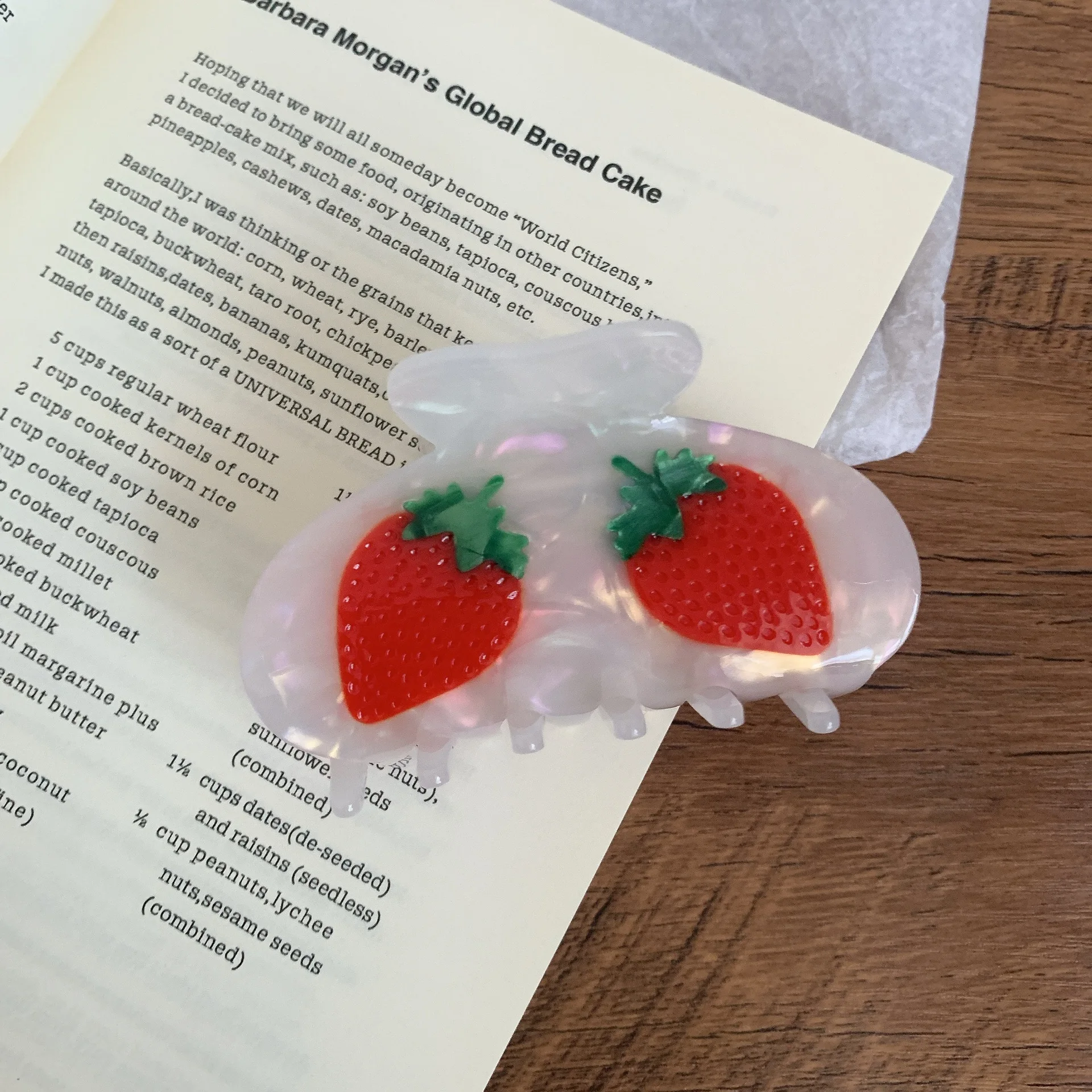1pc Creative Fruit Hair Grab Summer New Strawberry Grab Clip Sweet Acetate Shark Clip Tail Hair Clip Hair Accessories