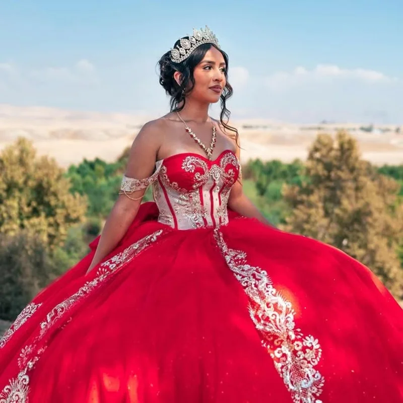 

Блестящее красное платье Quinceanera с открытыми плечами, блестящая наклейка, длинный хвост, бант, платья de 15, Quinceanera ﻿ Настроить
