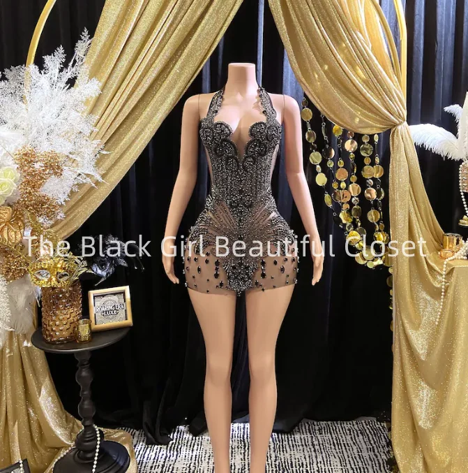 Customized  Luxury Black Rhinestone Short Prom Dresses Sexy See Through Beaded Beaded Evening Gowns