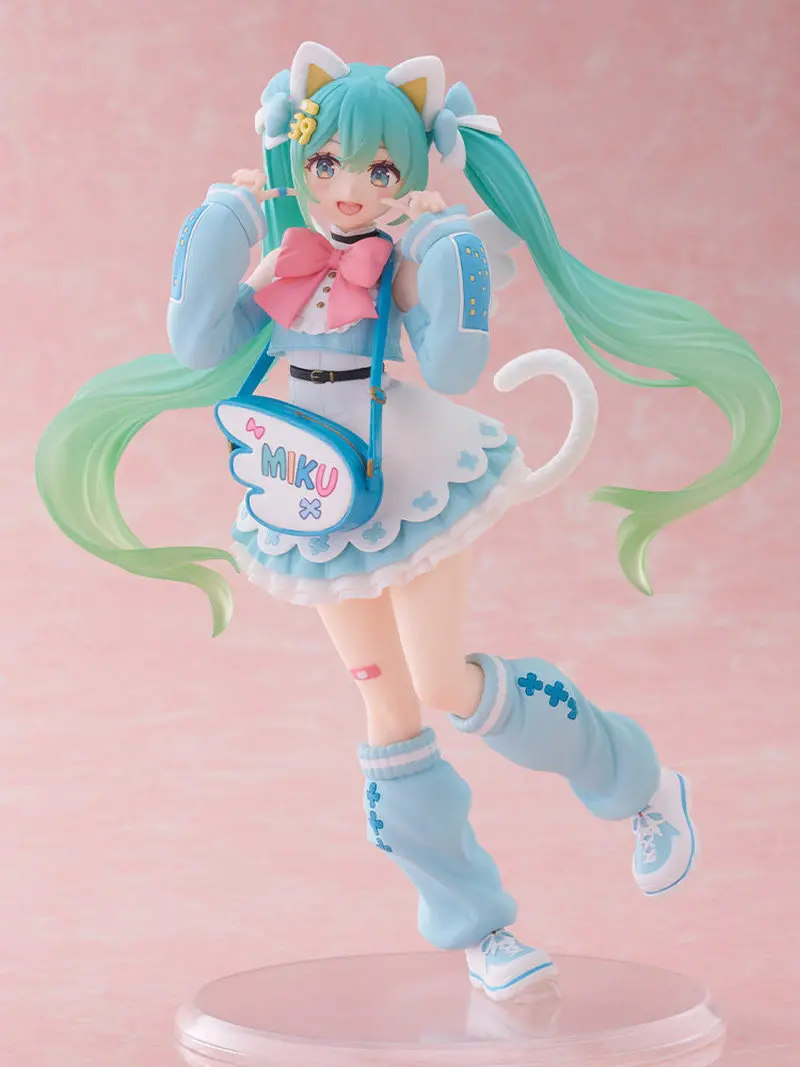 

In Stock 18cm Miku Kawaii Cat Ear Style Room Desktop Decoration Model Toy Action Figure Merchandise Creative Gift For Anime Fans