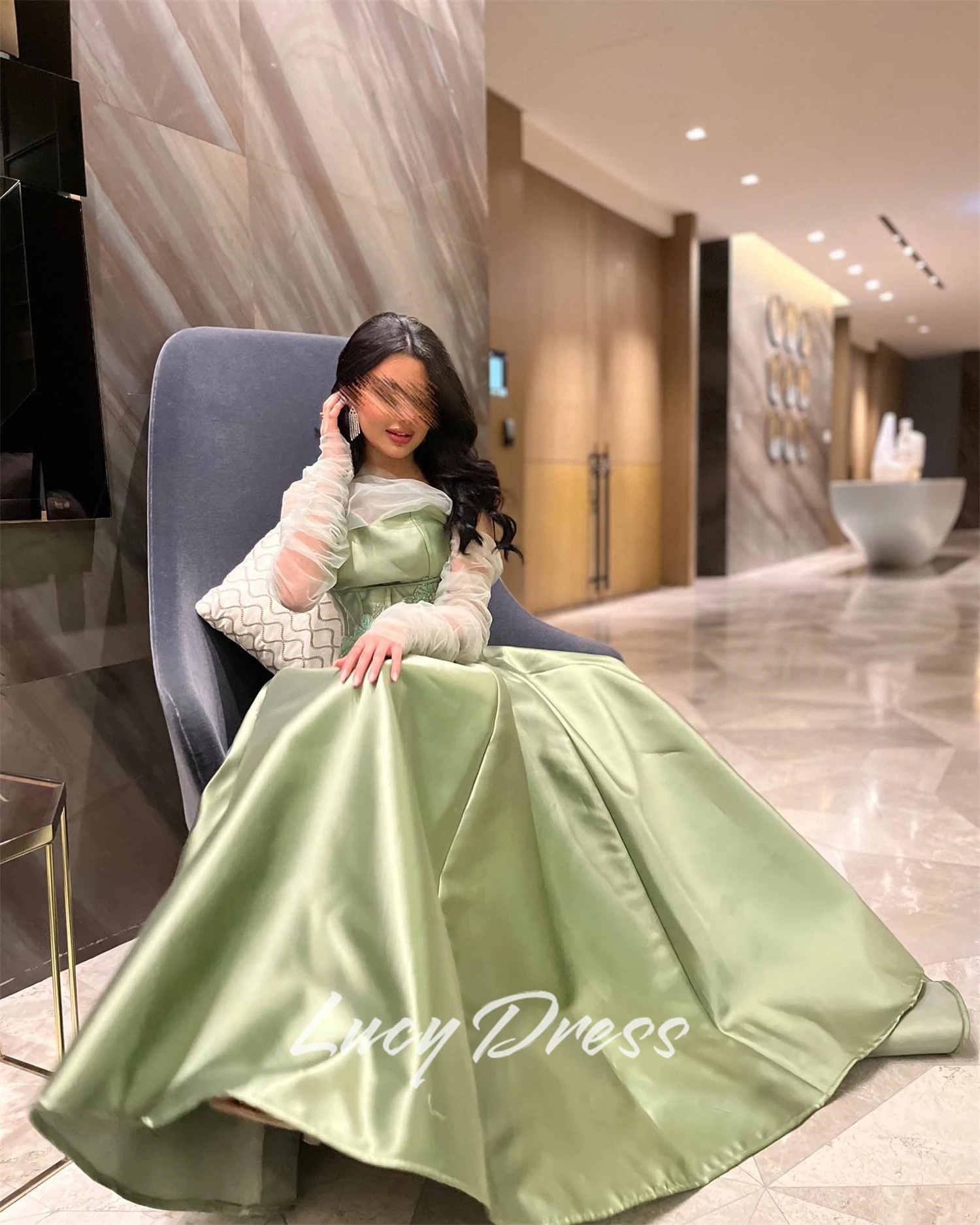 Lucy Maßgeschneidertes Ballkleid, Saudi-Luxus-Damen-Abendkleid, luxuriöse 2025, Abschlusskleider aus Blumenstoff für besondere Anlässe