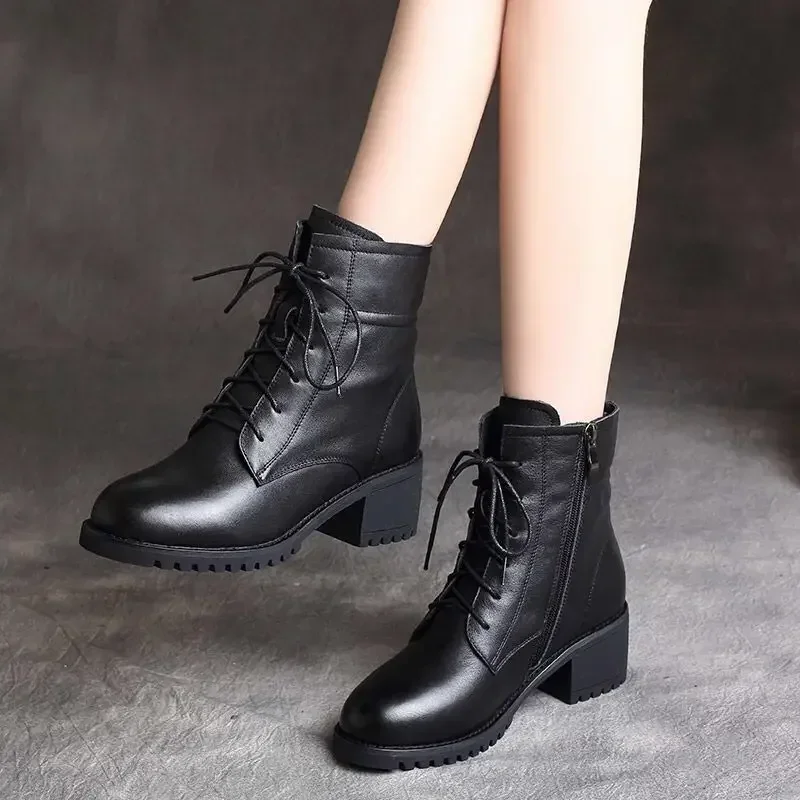 

2024 Luxury Chelsea Boots Women Leather Ladies Boots Chunky Winter Shoes Platform Ankle Boots Slip On Thick Heel