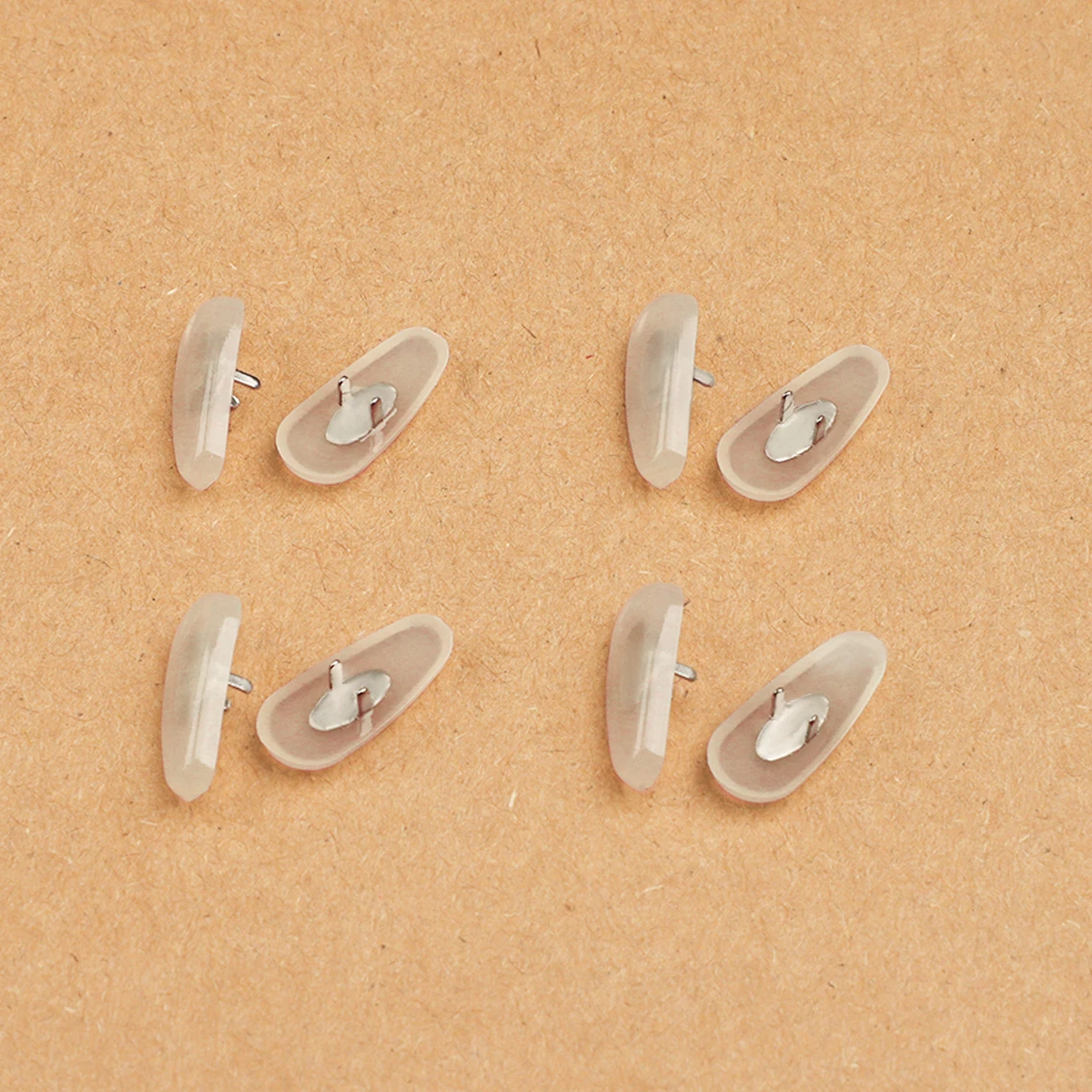 

Wholesale Replacement Nose Pads Pieces for Ray-Ban RB3395 RB3767 RB3770 RB3832 RB3945 Clip-ON Mount Type Sunglasses Eyeglass