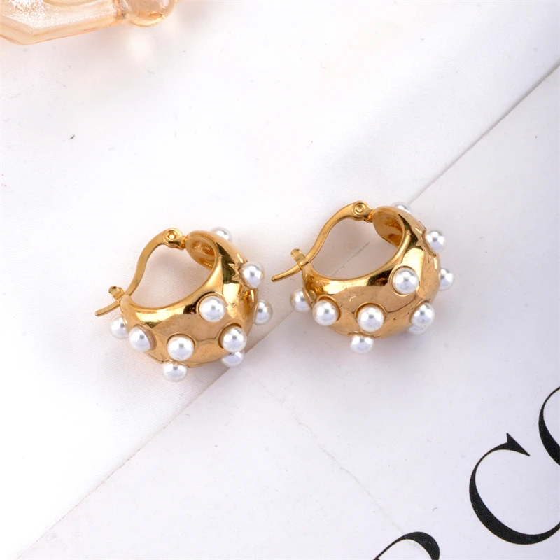 New Stainless Steel Spring Inlaid Pearl Earrings For Women Hollow Gold-plated C-shaped Irregular Earrings Jewelry