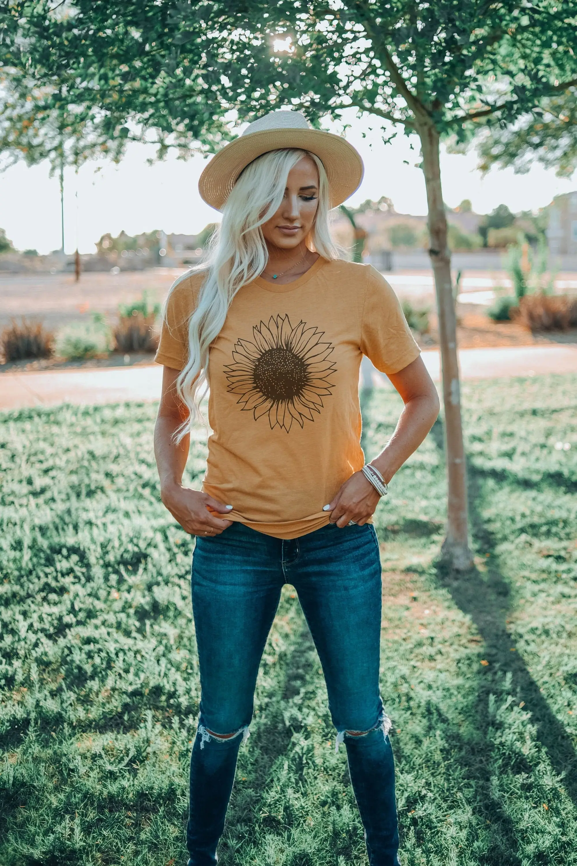 Sunflower 1 Silhouette T Shirt Botanical Vintage Wildflower Gardening PlanT Flower Women's Boho