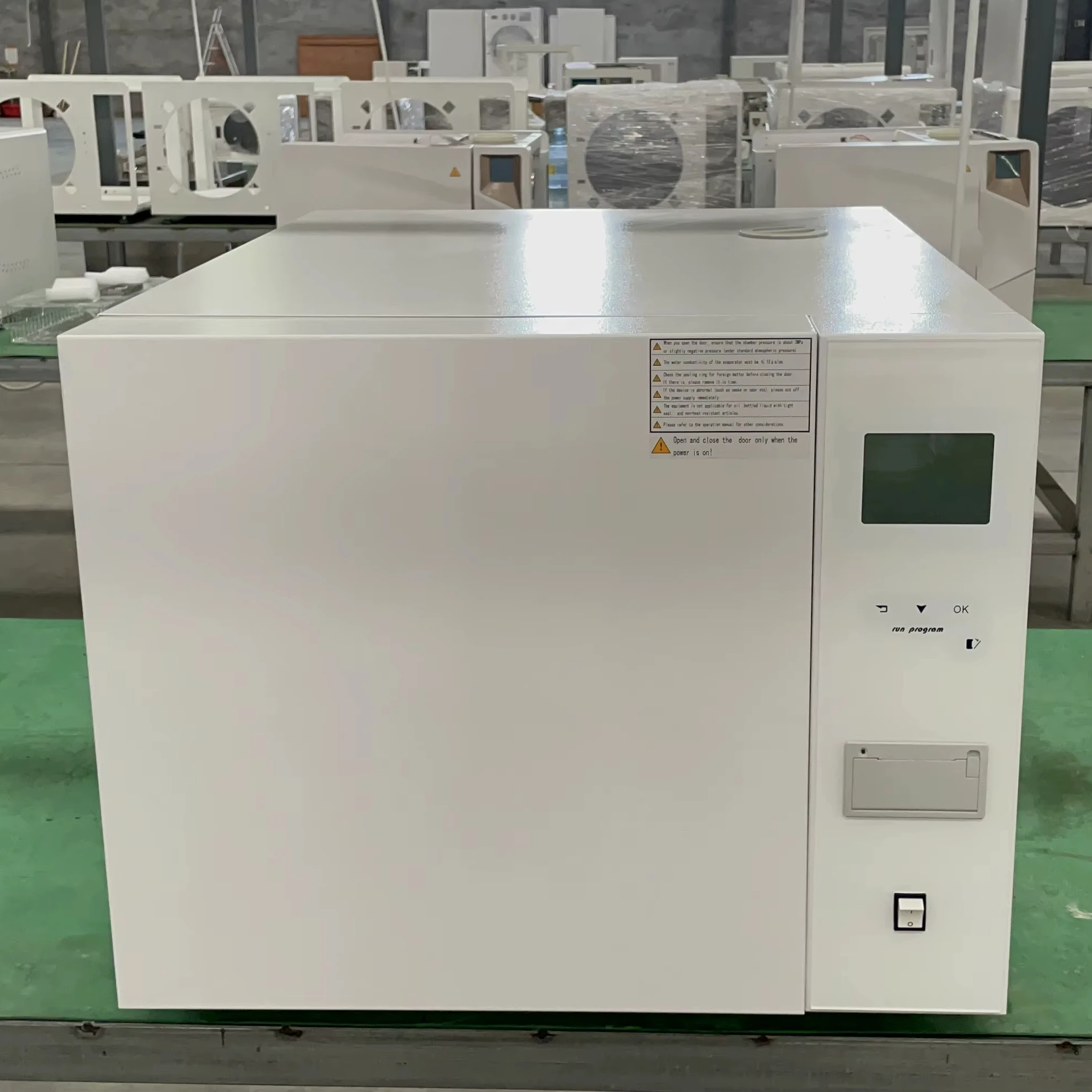 MST-45ZB Table Top Disinfecting Equipment With Automatic Motorized Door & LCD Screen Displaying