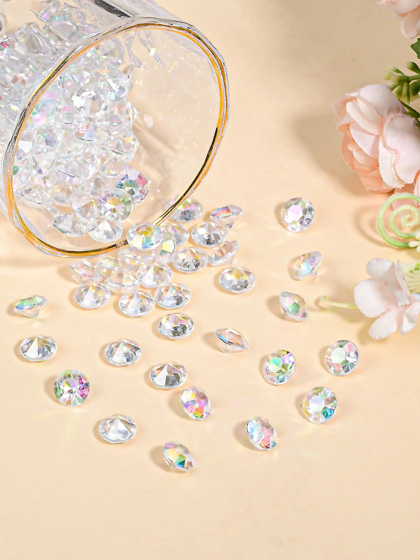 50PCS Diamond Table Acrylic Crystal Scatter Gemstones Are Used to DIY Fill Vases for Birthday Gift Party Table Decorations