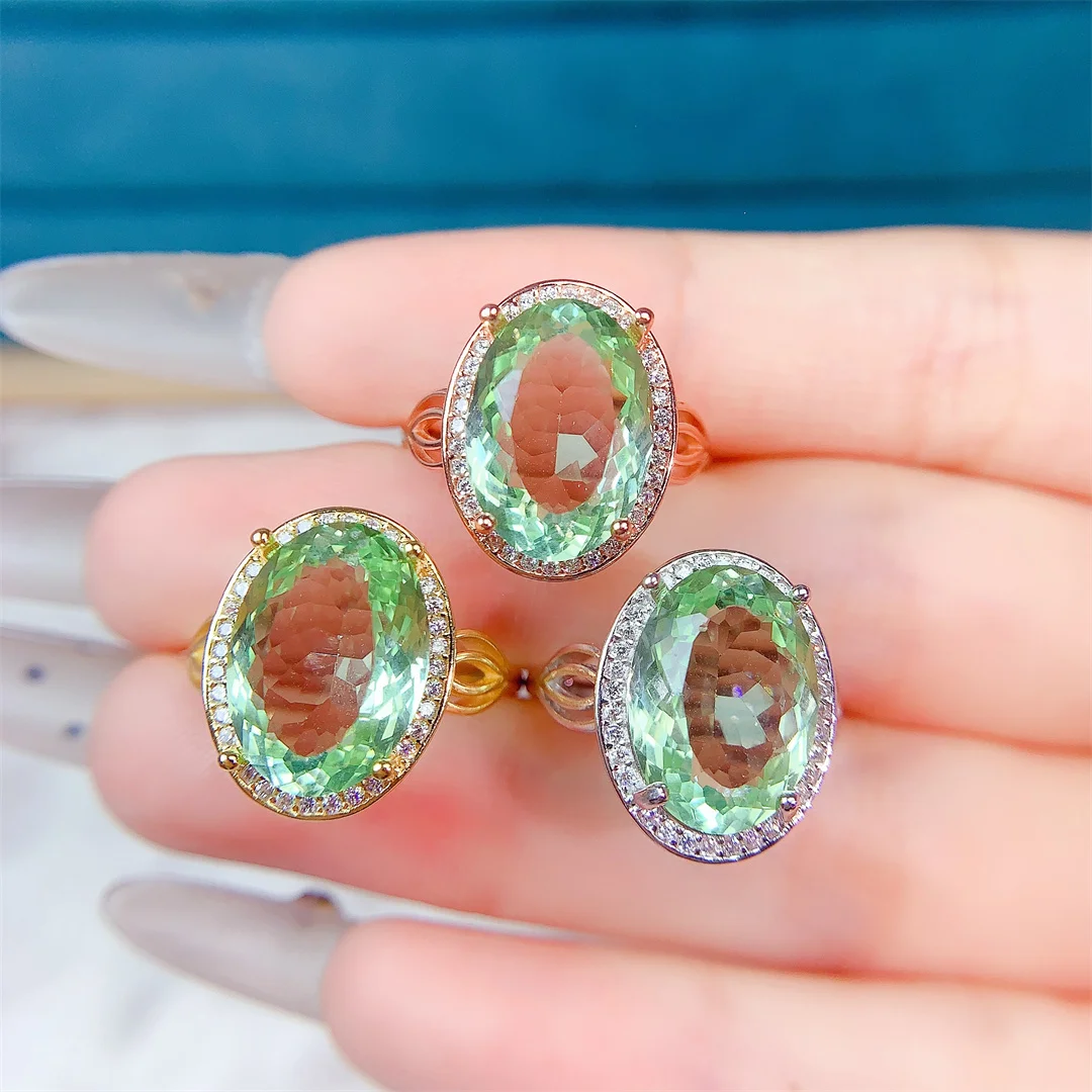 

Sophisticated Green Crystal Gem Pendant – S925 Silver Luxe Necklace Perfect Jewelry for Elegance