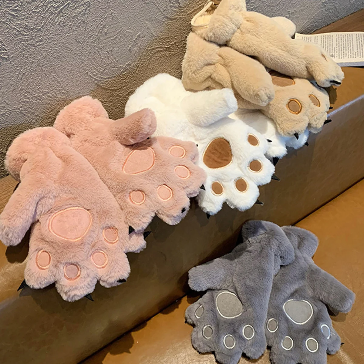 

Модные теплые женские зимние перчатки с медвежьей лапой, пушистые варежки, милые мультяшные перчатки с кошачьими лапами, уличные перчатки, милые перчатки с кошачьей лапой