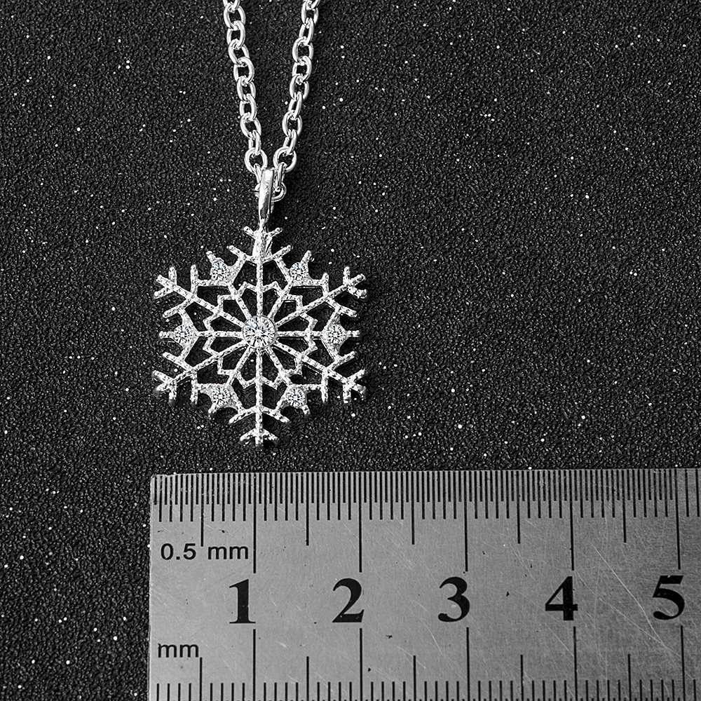 New Fashion Snow Necklace Silver Color Crystal Snowflake Necklaces Pendants Snow Flower Necklace For Women Party Jewelry