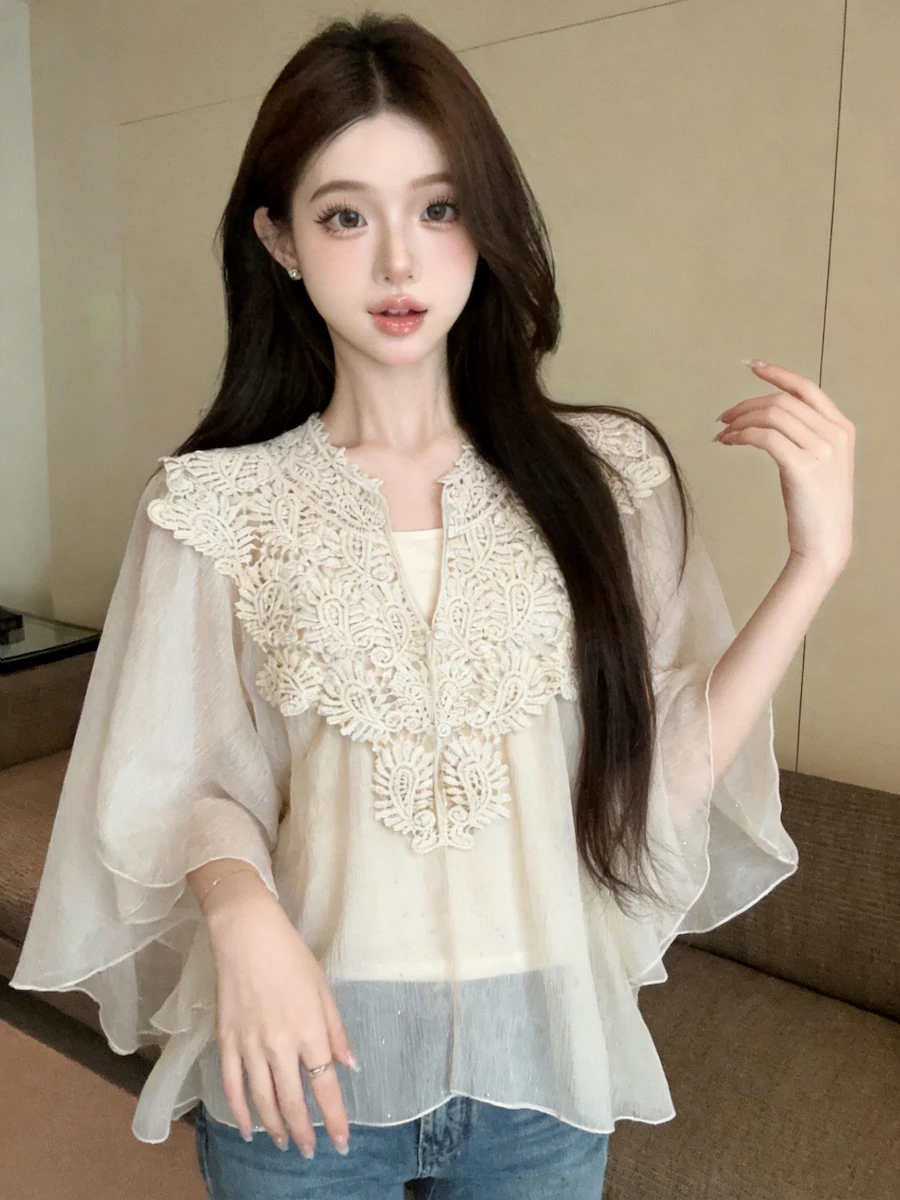 

Gentle Wind Hollow out Hook Flower Chiffon Top Women's V-neck Bell Sleeve Loose Short Sleeve Summer Fairy-like Shirt