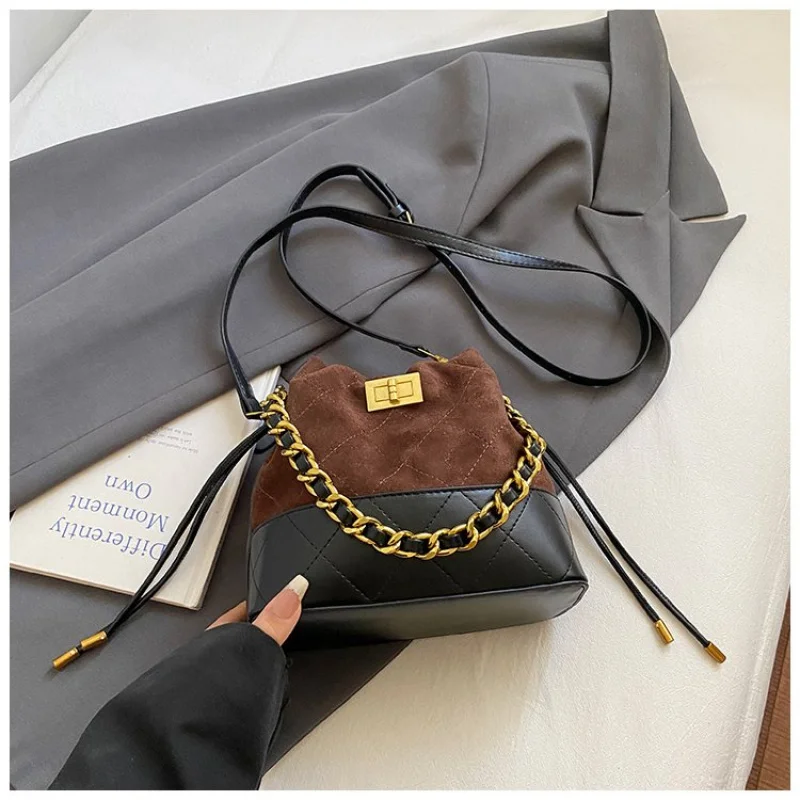 

Sophisticated Women Leather Handbag With Detachable Strap Convertible Shoulder Clutch