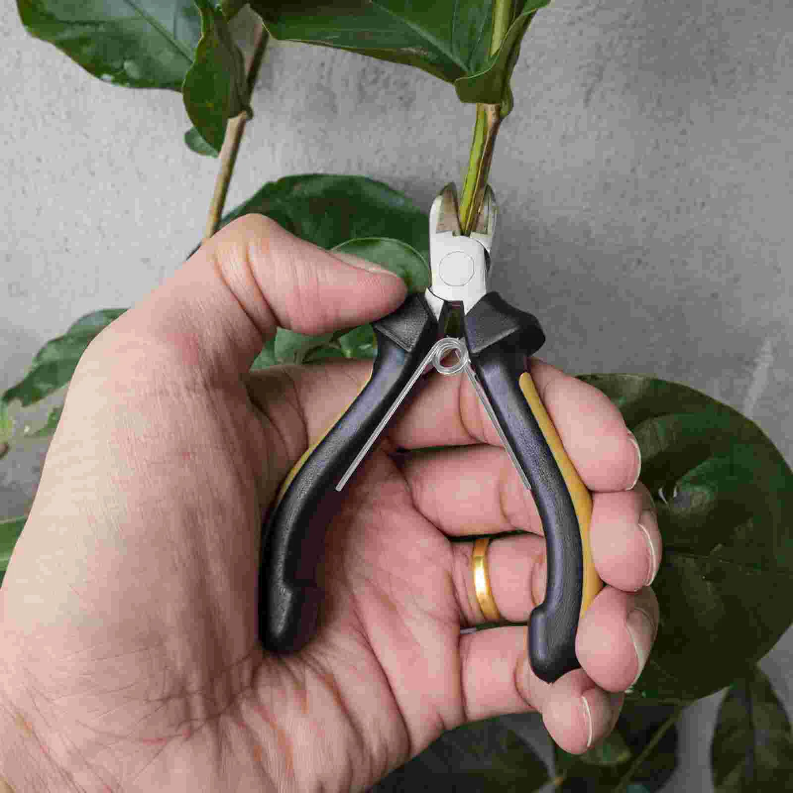 Springs Small Spring Fruit Pruning Shear Spring V-Shaped Coin Garden Shear Spring Rust Proof For DIY Woodworking