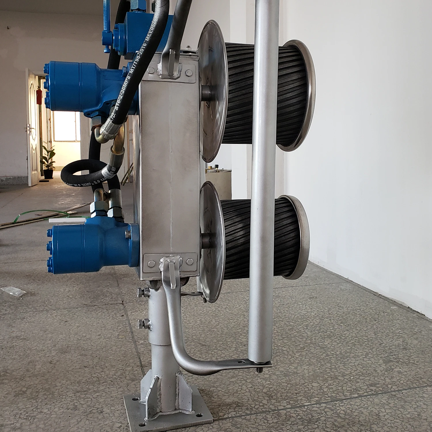 الصيد الهيدروليكي عالية الجودة 12v24v48v مكبرة كهربائية خاصة الأجهزة البحرية الأكثر مبيعا مقطورة شبكة صيد هيدروليكية #2