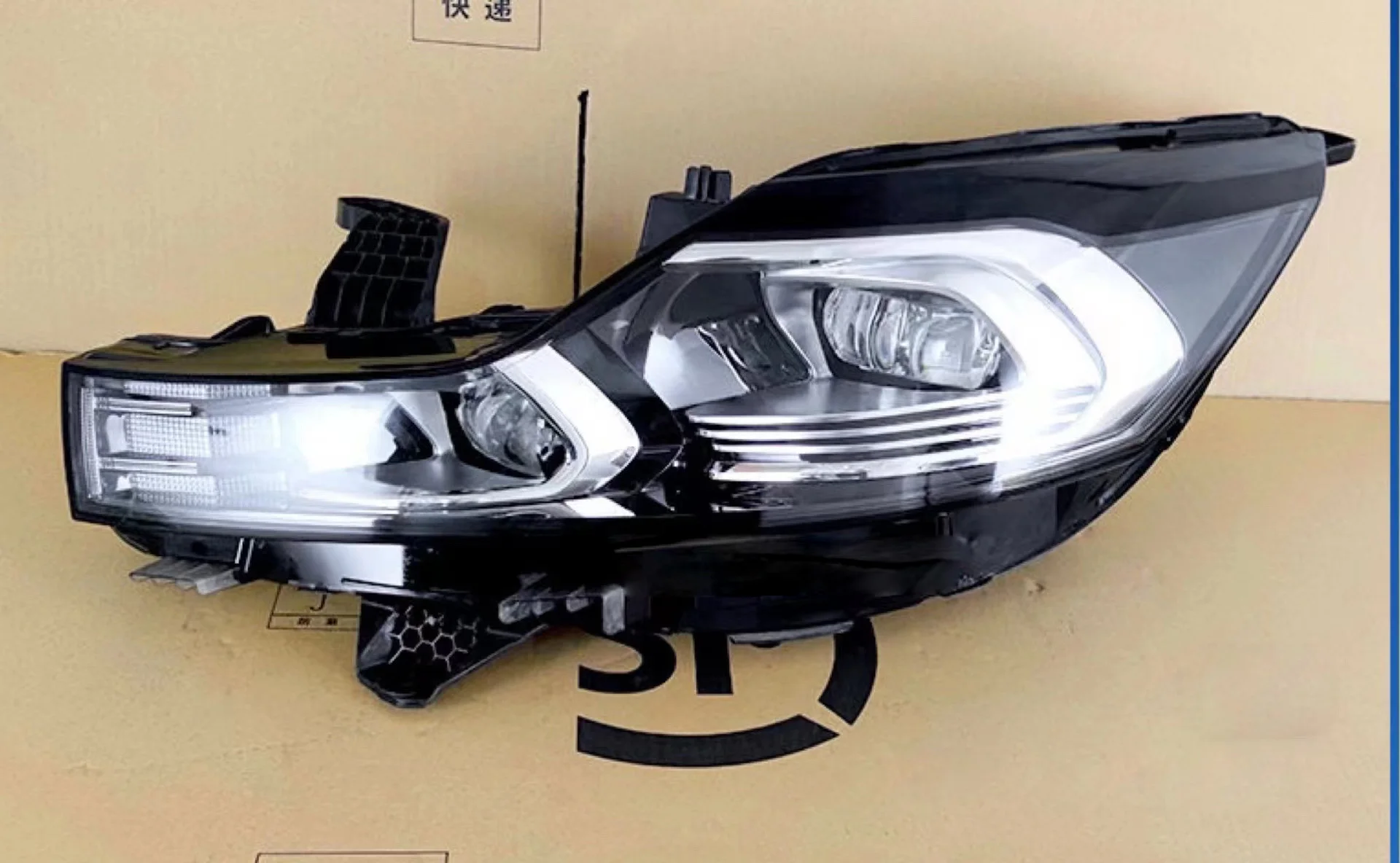 1pcs car bumper C4 headlamp For Citroen C4L headlight 2016~2020y head lamp for Citroen C4L fog lamp