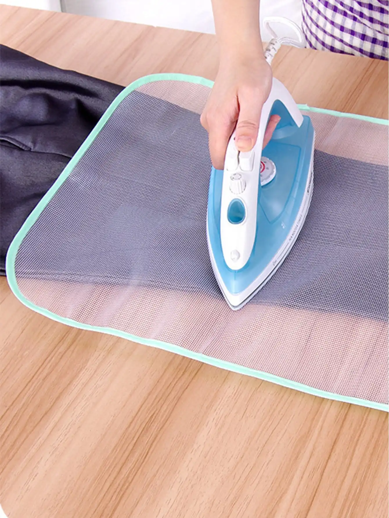 High temperature ironing protective mat Household mesh ironing board anti-pressure mat insulation protection