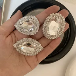 Wielkoformatowe guziki z kryształu górskiego z 4 otworami przyszyć broszka strasy aplikacja krystalicznie czyste Strass dla majsterkowiczów kapelusze ślubne