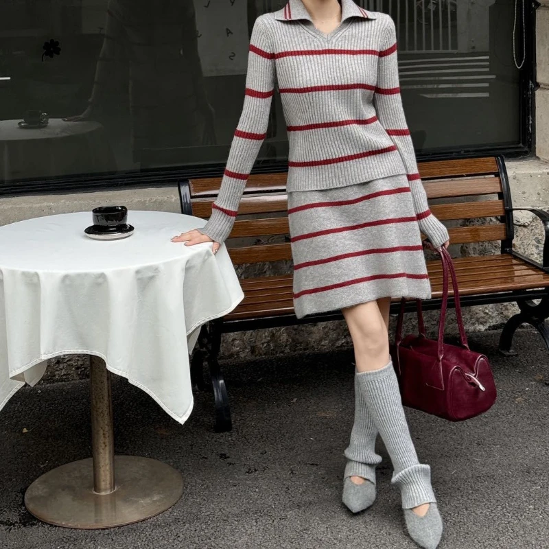 

Lazy Wind New Gray Sweater Skirt Two-piece Set Women's Early Autumn Temperament Loose Knitted Pullover Short Skirt Set