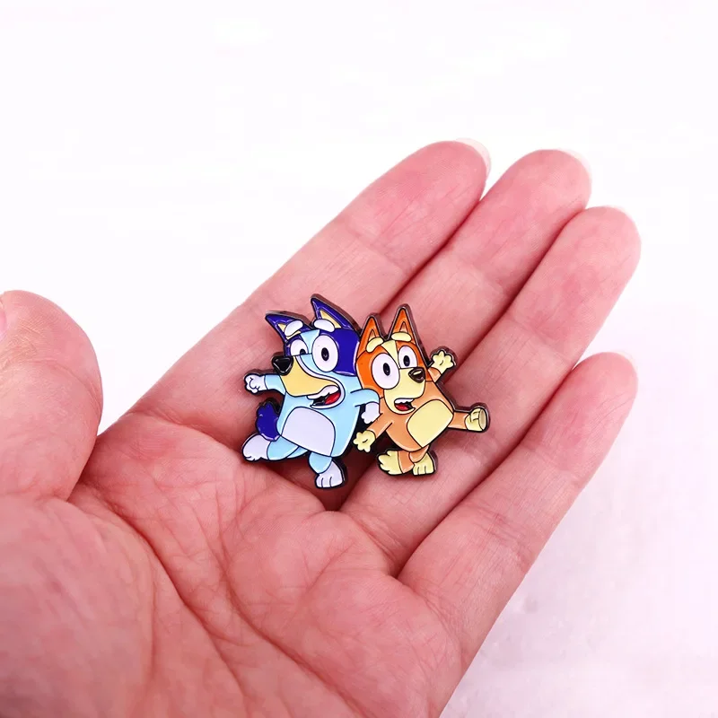 Alce Animation Bluey Dog Cartoon Badge Cute Bingo Family Children versátil ramillete Jewelry Metal Accessories Badge Pin Gift