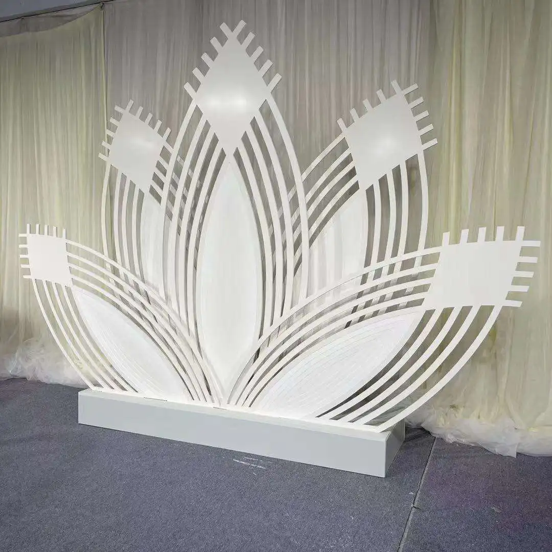 New Elegant New Design Acrylic Five Leaf Lotus Children\'s Party Backdrop White Gold Wedding Background Decoration