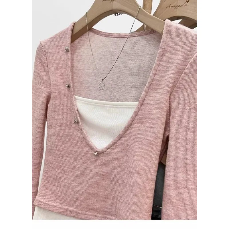 التباين اللون نصف الياقة المفتوحة قاع قميص المرأة زر كم طويل تي شيرت وهمية قطعتين تقسم الأعلى