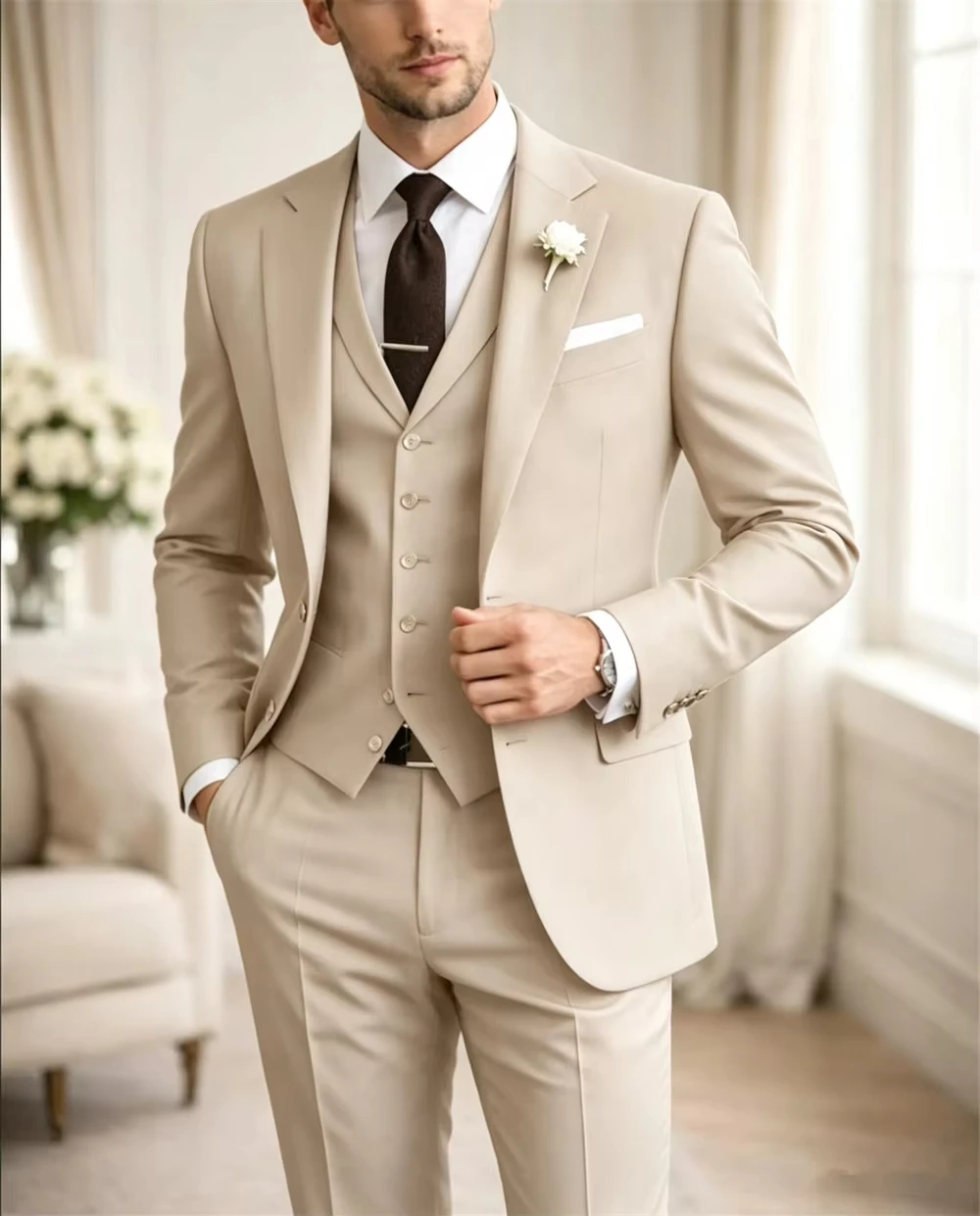 Khaki Formal Wear Men - ชุดสูทผู้ชายสีคาคีสั่งตัดสุดหรู 3 ชิ้น เสื้อแจ็คเก็ต+เสื้อกั๊ก+กางเกง ชุดสูทสำหรับงานธุรกิจหรูหรา ชุดออกงานทางการ