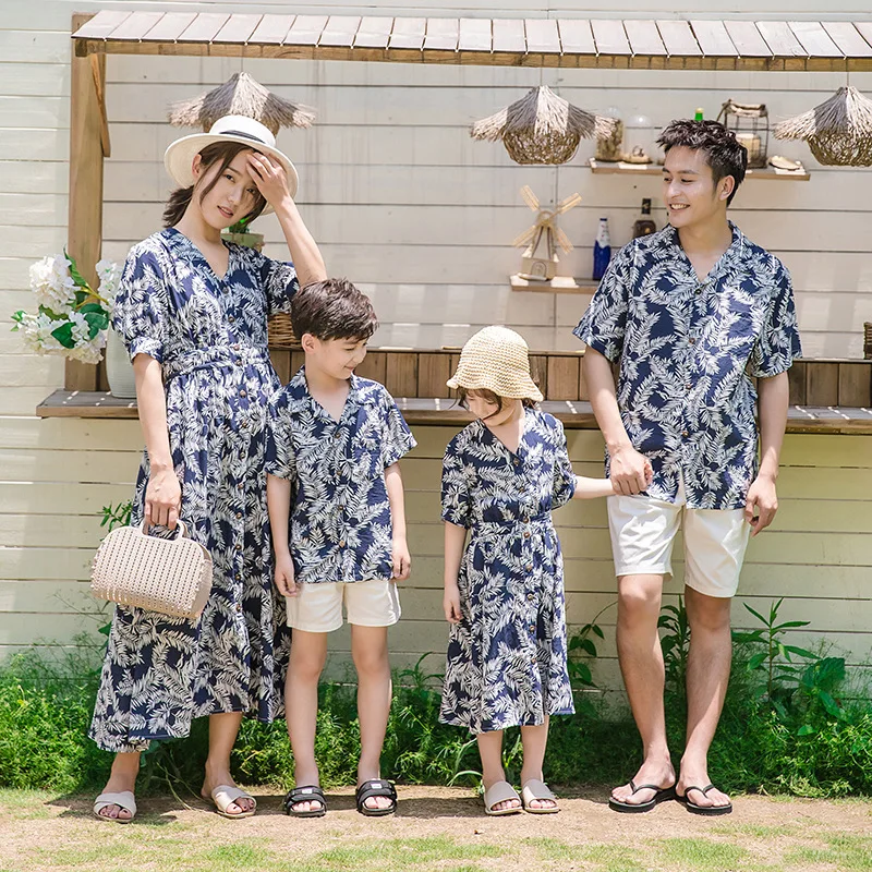 2025 Vacation Look Couple Matching Clothes Family Clothing Mother Daughter Resort Dress Father Beach Shirts Shorts Two Piece Set