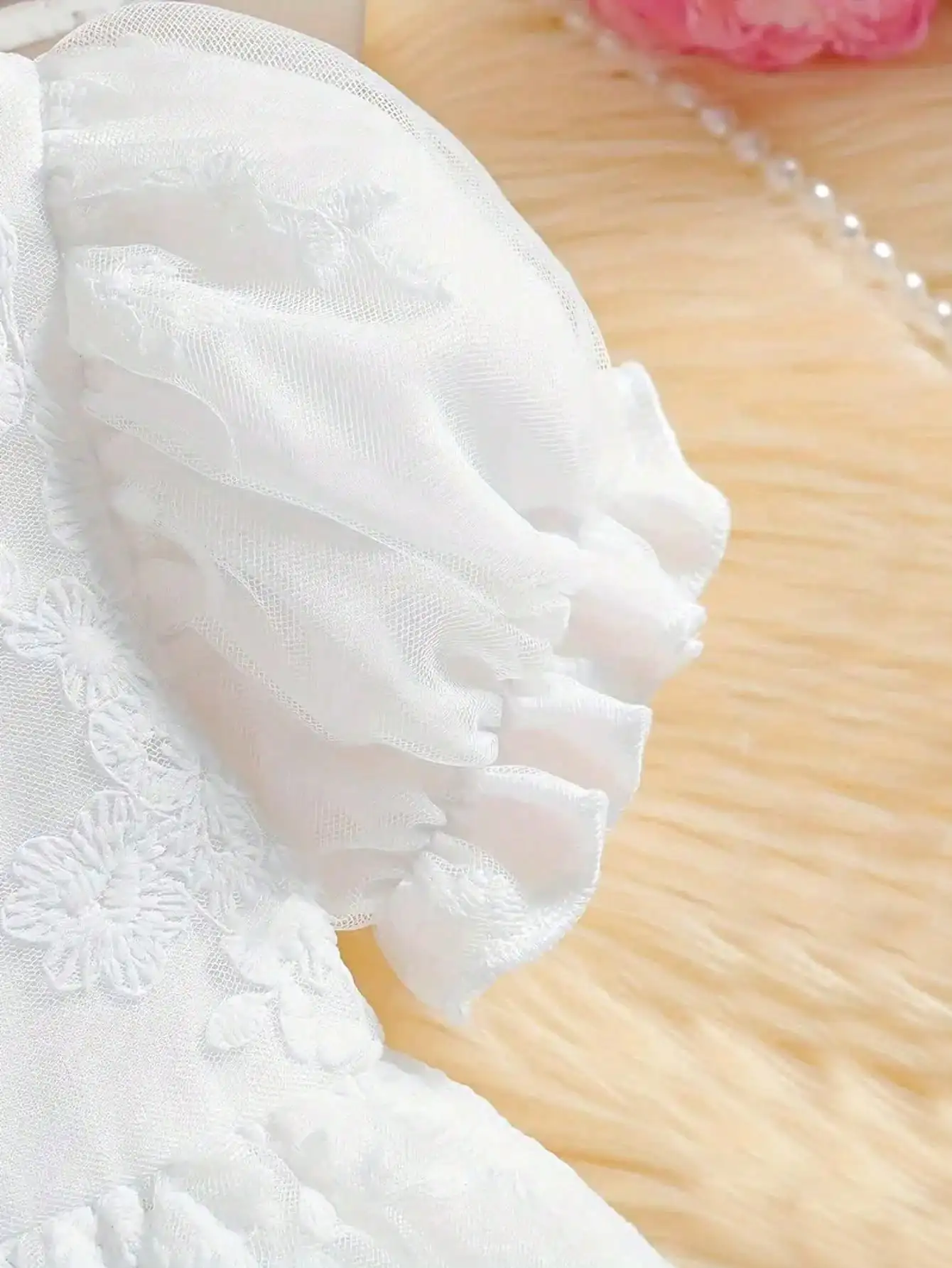 Elegantes Kinderkleid mit V-Ausschnitt, Puffärmeln, lässigem, bequemem Mesh-Rock und Schleifendetail, kurze und lange Ärmeloptionen – Detail 7