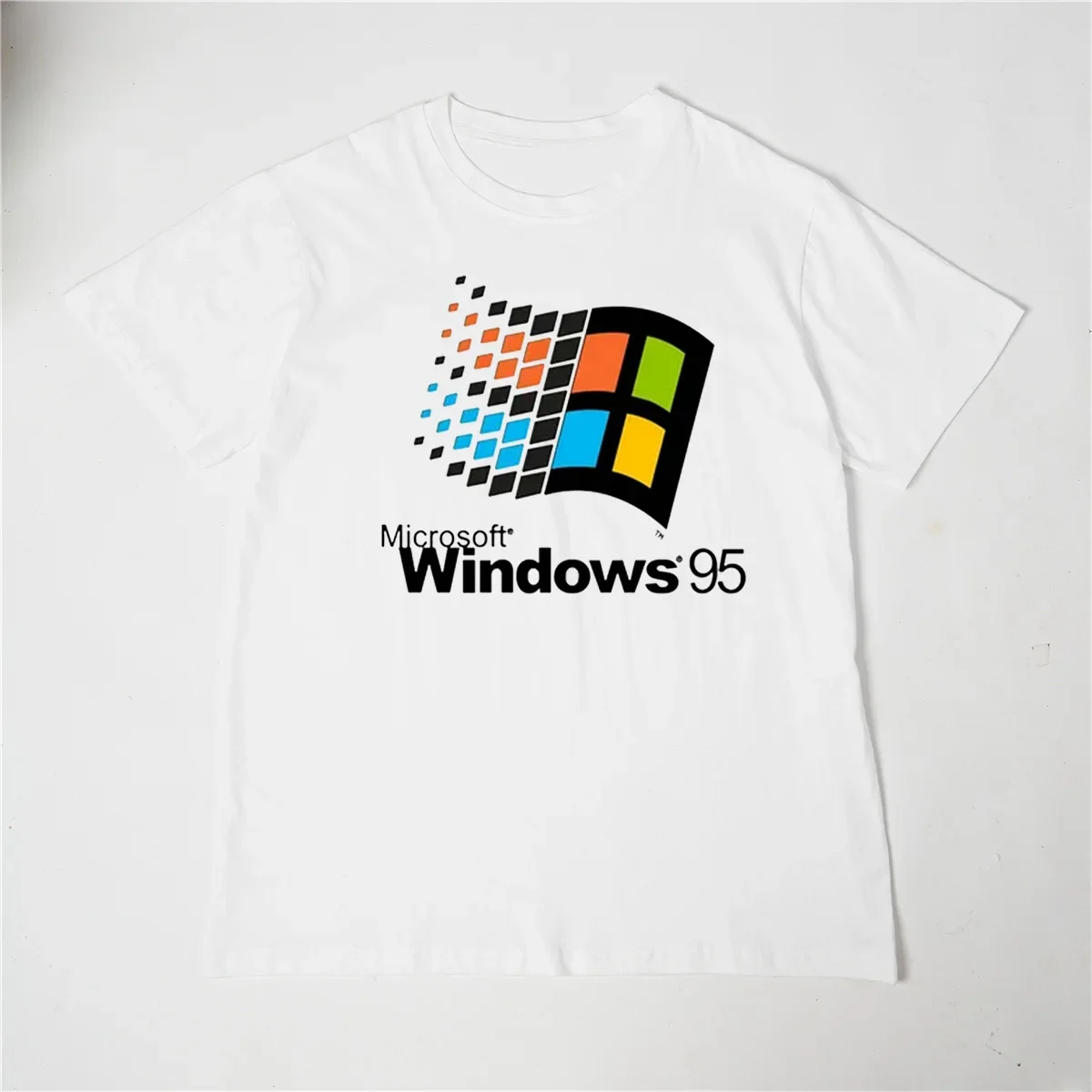 تي شيرت Windows 95 Vaporwave للرجال والنساء برقبة دائرية Windows95 نظام الكمبيوتر الكلاسيكي تي شيرت هدية فكرة الملابس