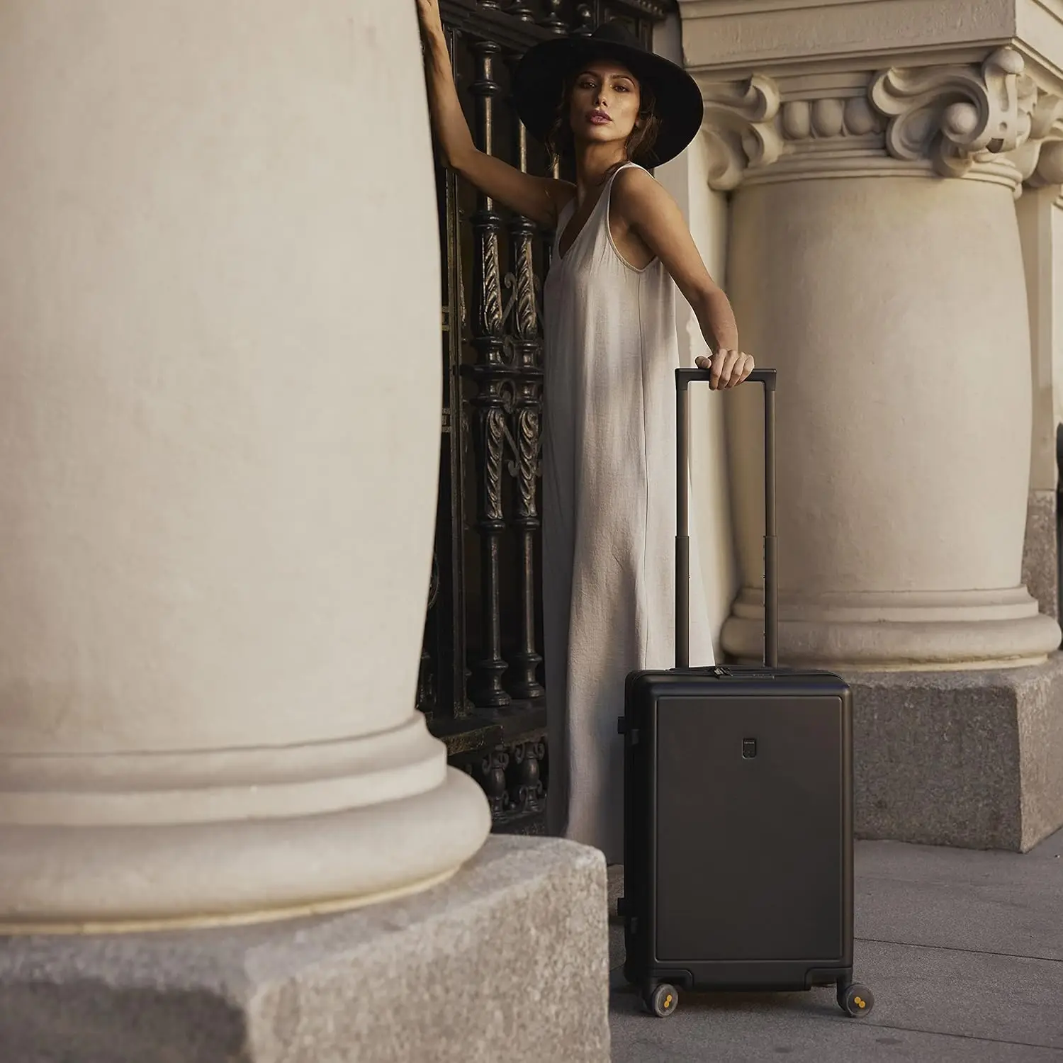 20 Inch Carry-on Luggage, Hardside Suitcase with Wheels & TSA Lock, Black