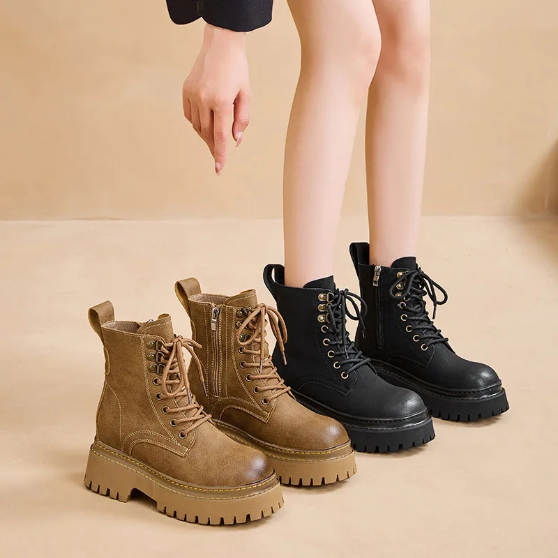 2026 New Spring and Autumn Vintage workwear Western cowboy boots for women  thick soled high rise low cut short boots