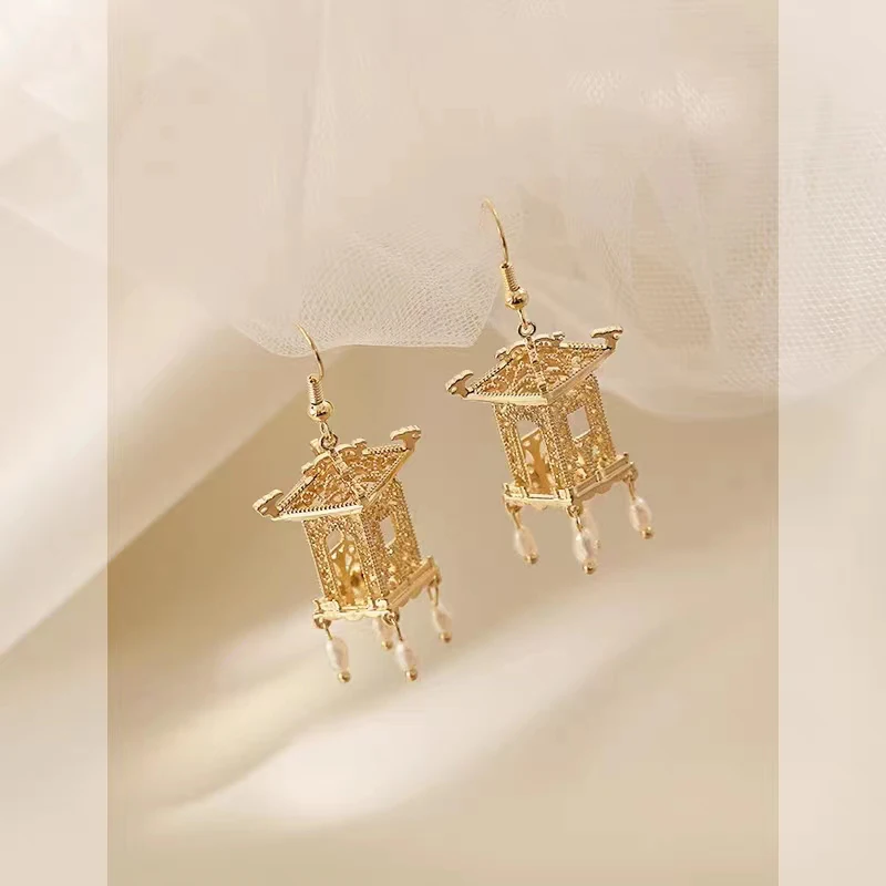 Retro Pagoda Earrin…