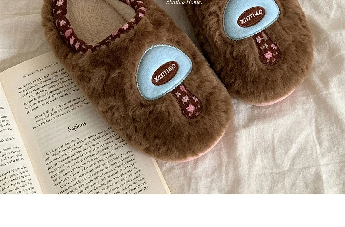 Designer-Hausschuhe mit Blumenmuster, flauschige Damen-Pilz-Hausschuhe, kreative Indoor-Schuhe, klobige flache flauschige Slides für Damen – Detail 11